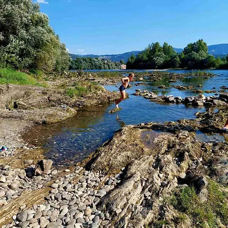 Ploce דירה באינה באשטה
